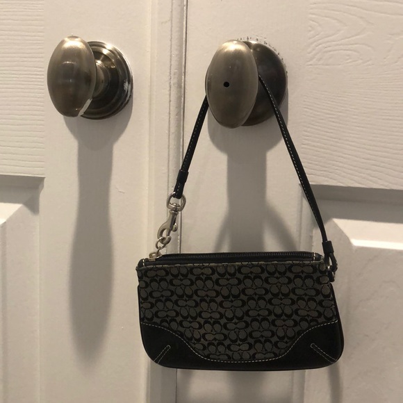 Coach Wristlet - Picture 2 of 6